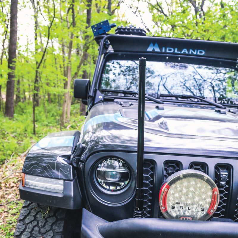 Load image into Gallery viewer, MXAT05VP MicroMobile 3 dB Heavy-Duty Bull Bar Antenna  | Highland
